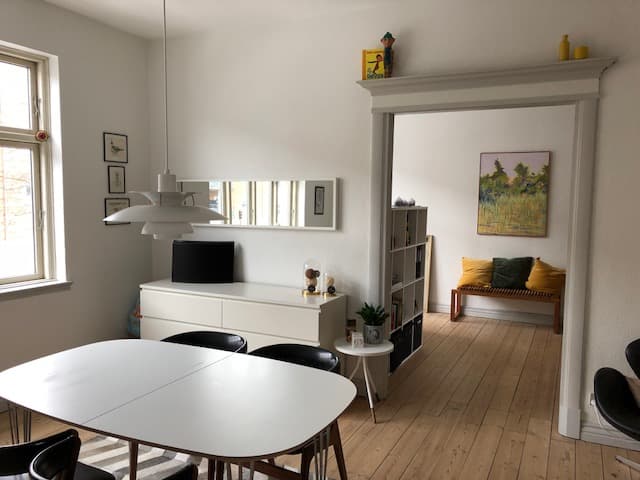 Chr. 8.s Vej 36 1 tv